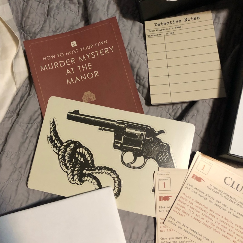 Murder Mystery at the Manor Game - Picture 4 of 11